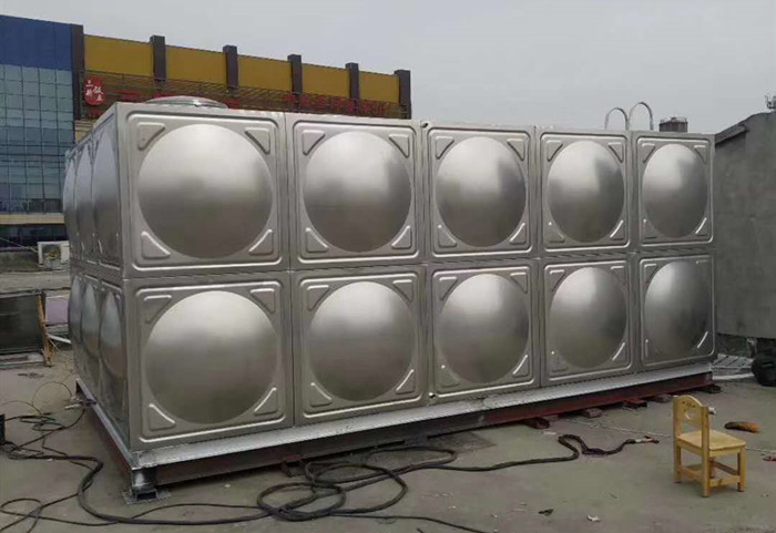 不銹鋼消防水箱該如何與消防穩壓泵進行連接？